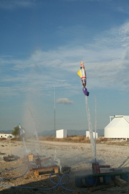 Fusées à eau au décollage
