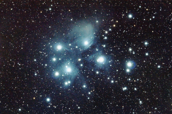 M 45, l'amas des Pléiades